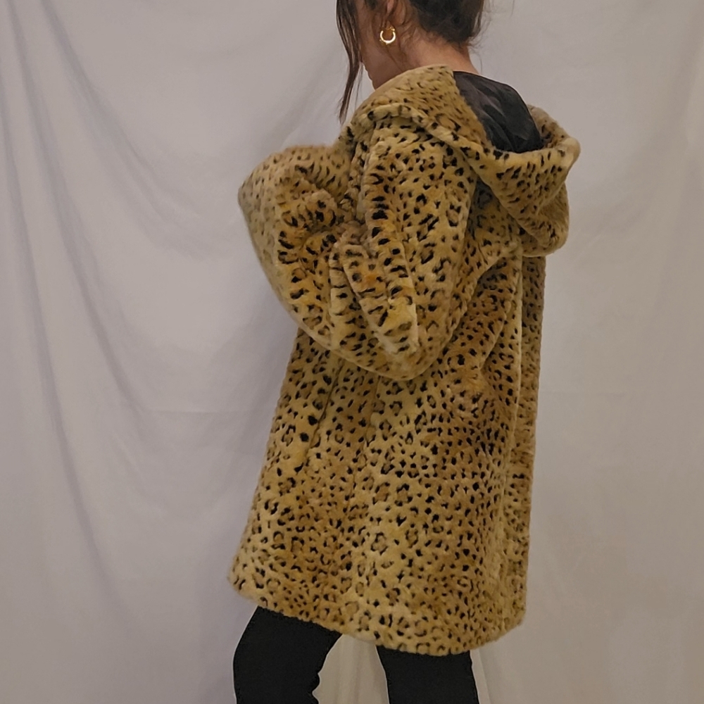(SOLD) Oversized Vintage Leopard Print Jacket